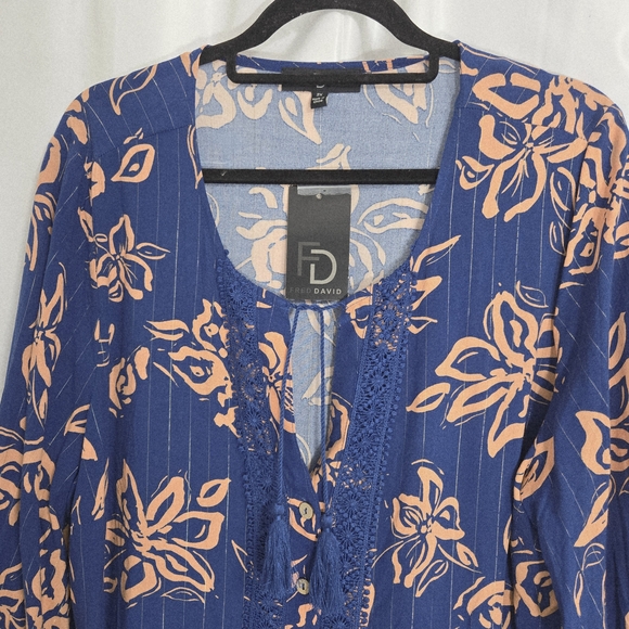 Fred Davis Sz 2X NWT Blue Floral Flutter Sleeve Blouse - Picture 2 of 13